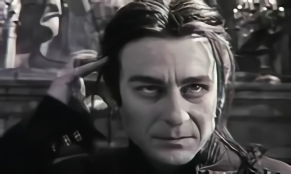 �����: Savaga
�����: Van Helsing